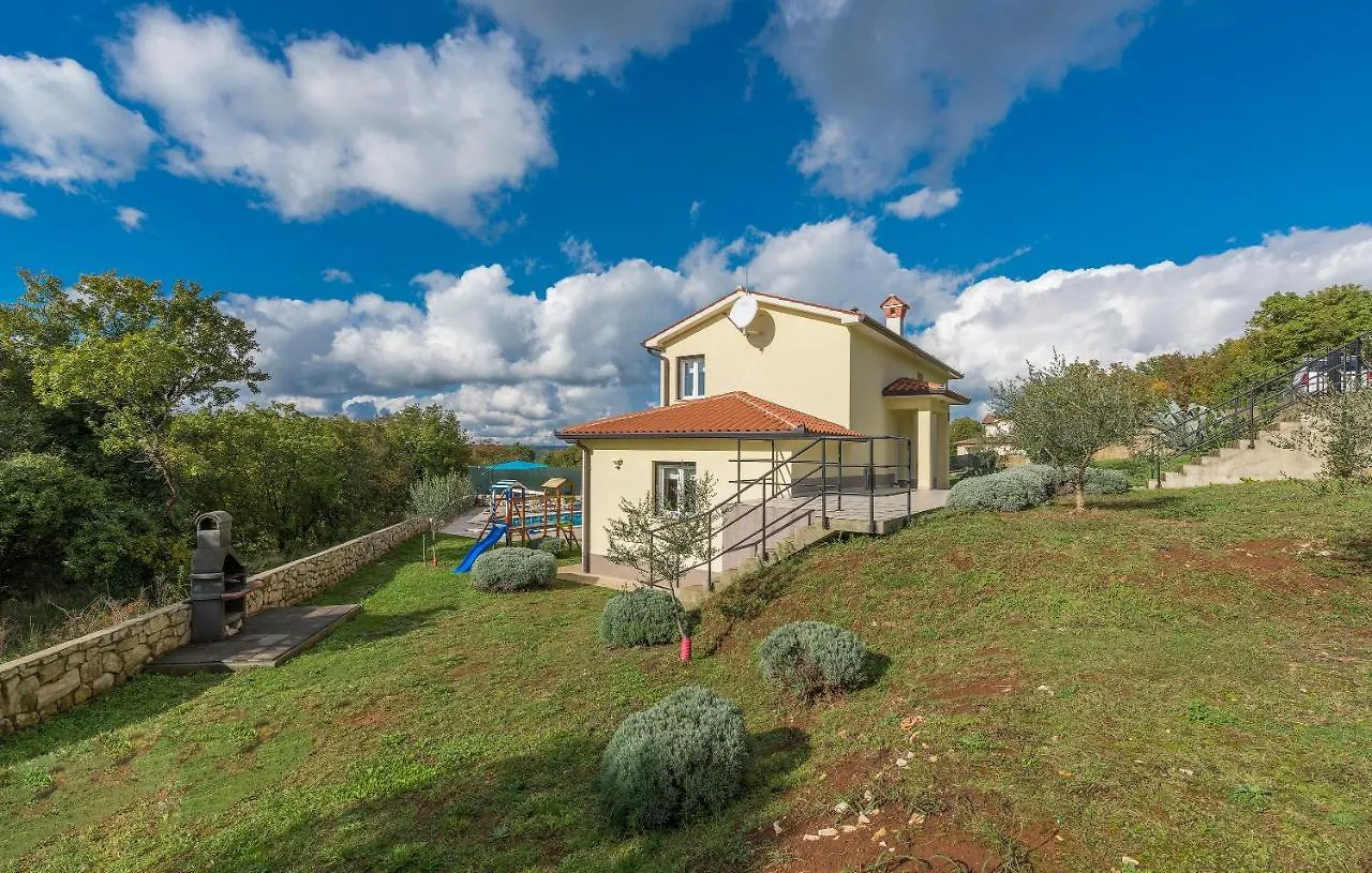 Villa Marilu Trget 0*,