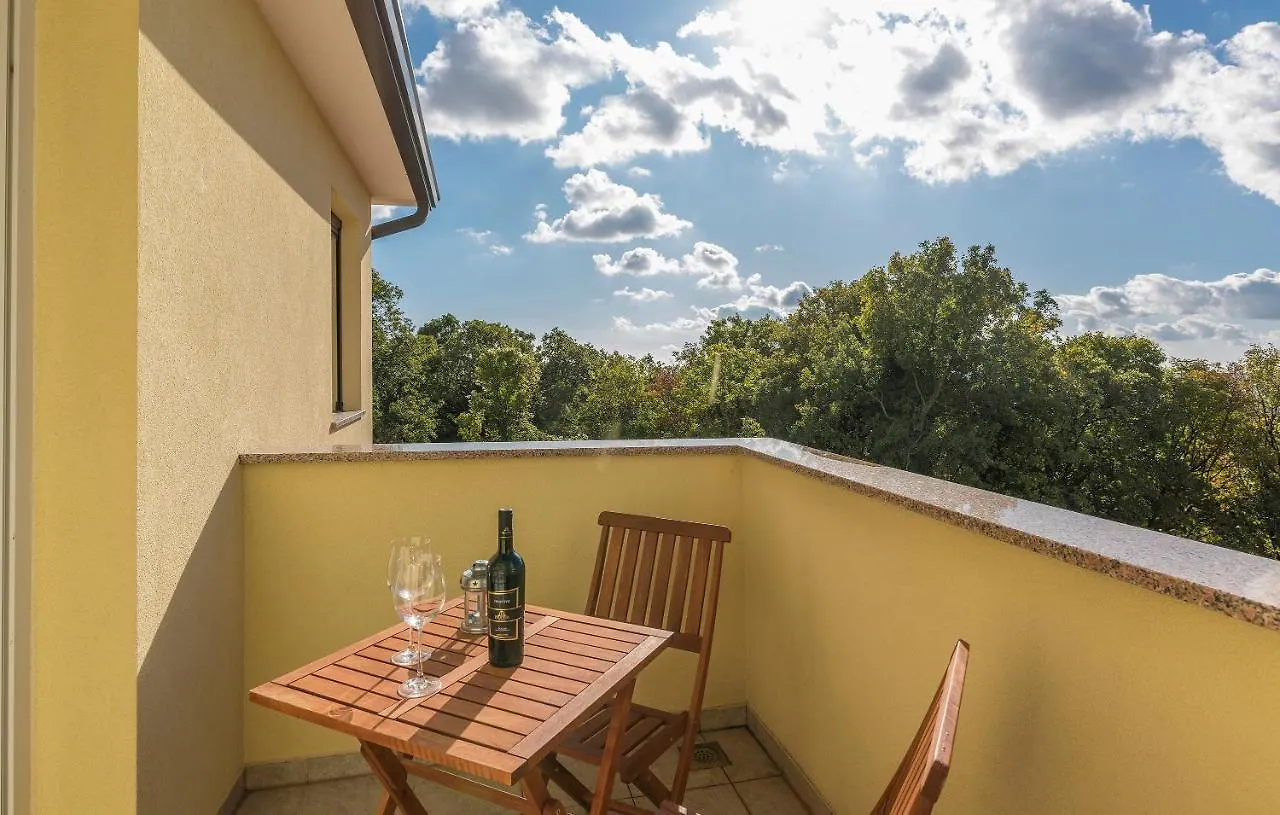 Villa Marilu Trget