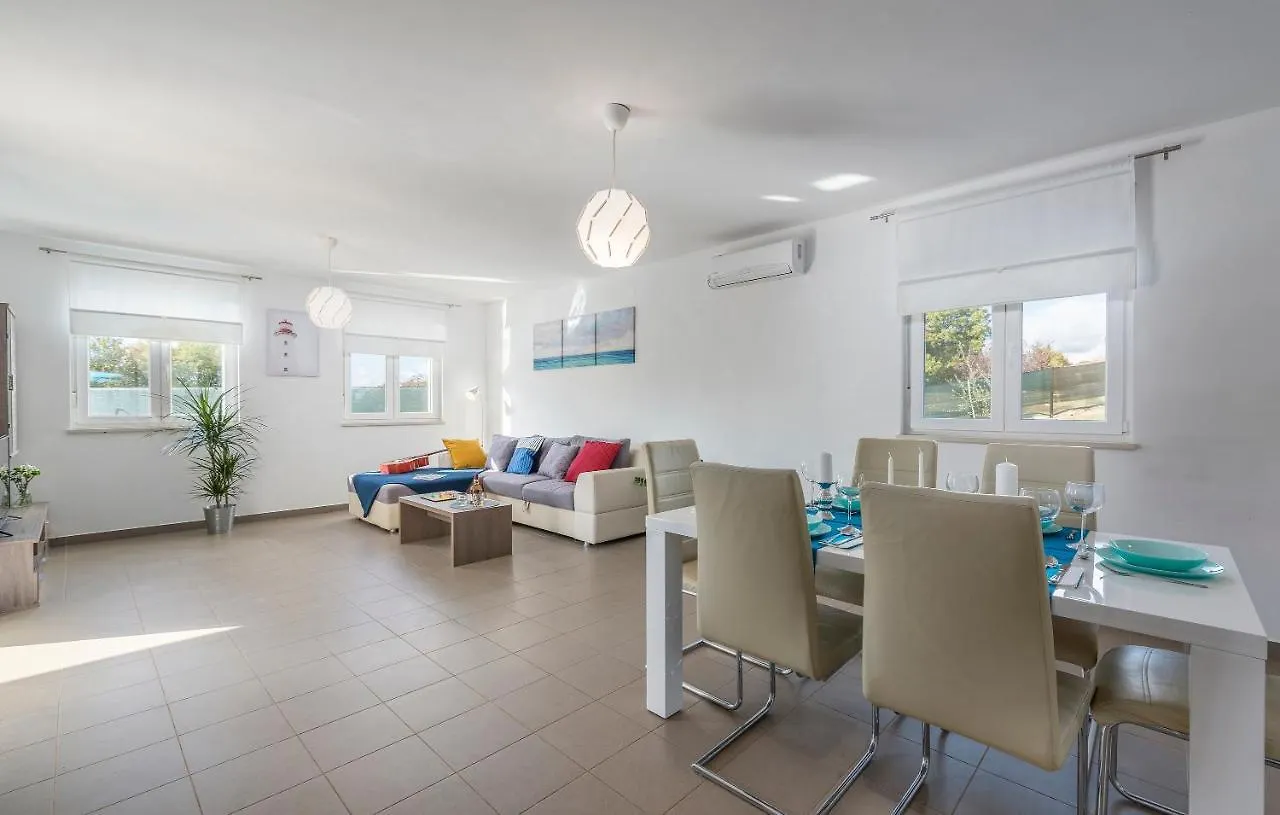 Villa Marilu Trget 0*,  Croatia